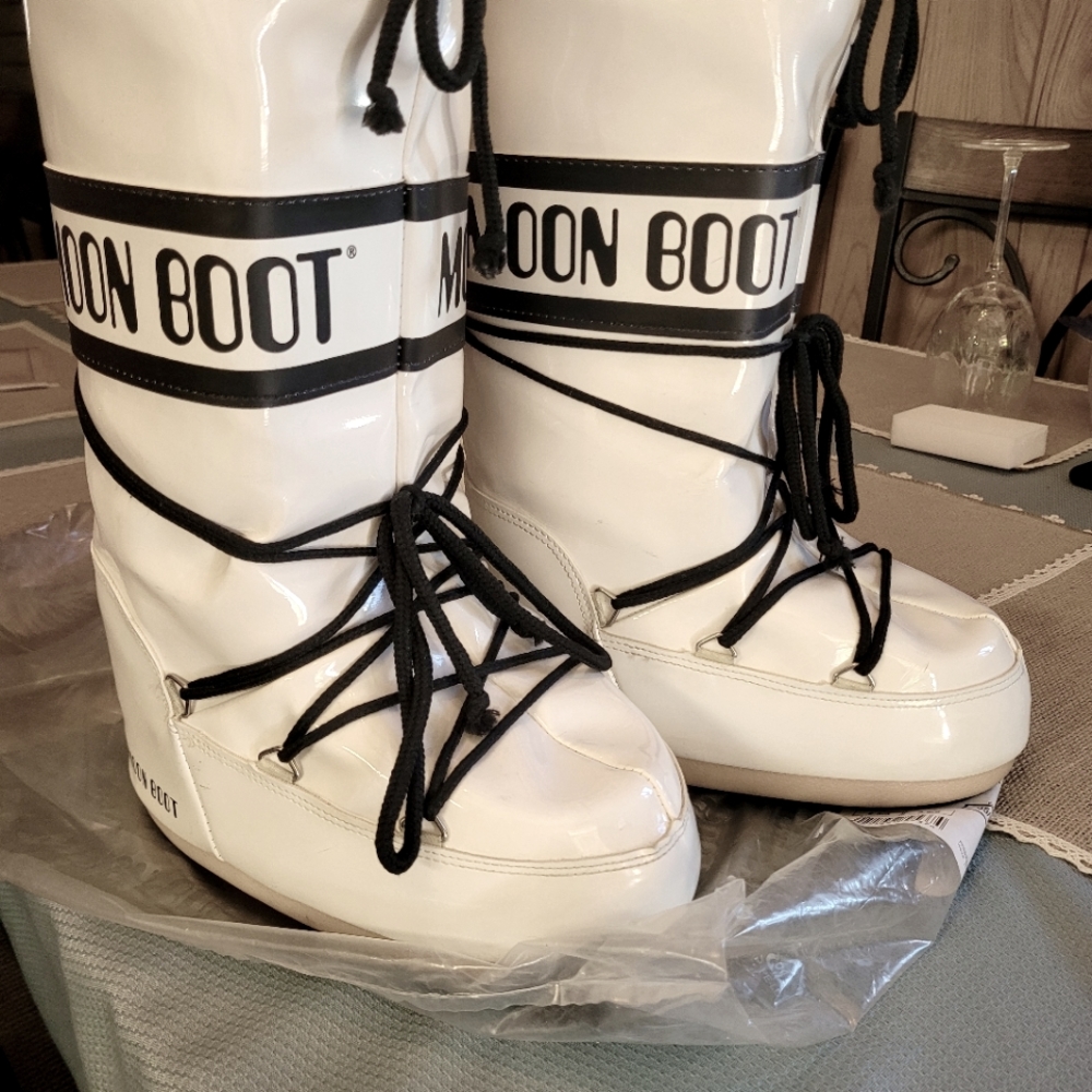 Moon Boots
